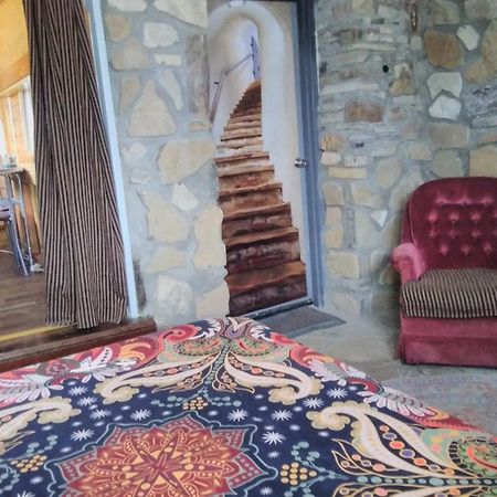 La Loma Del Chivo Llc Stone Cottage Alternative Building Marathon Exterior photo